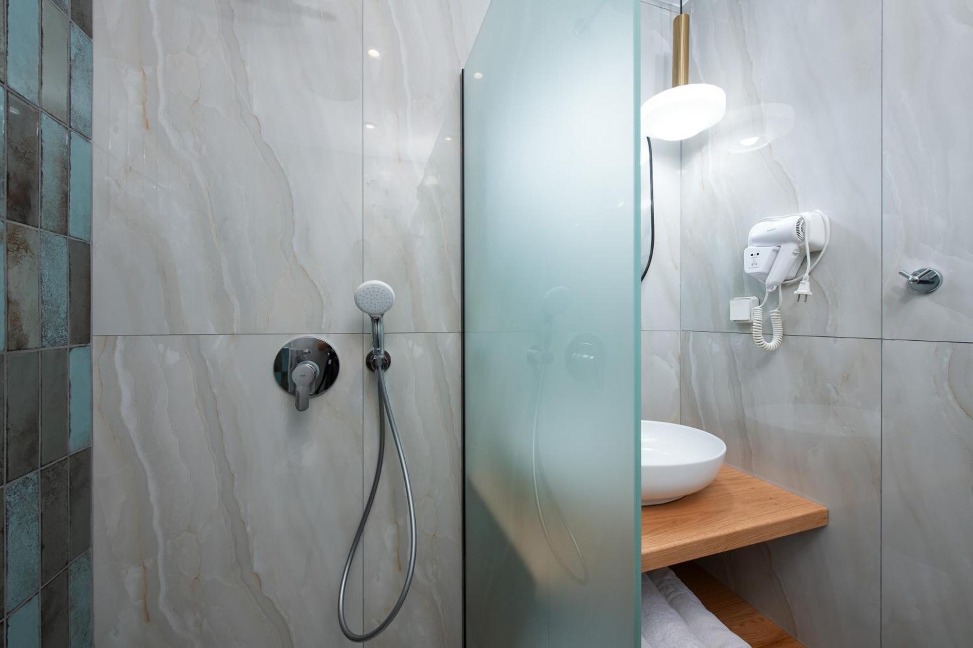 Olivento Beach Front Suites Potos Exterior foto